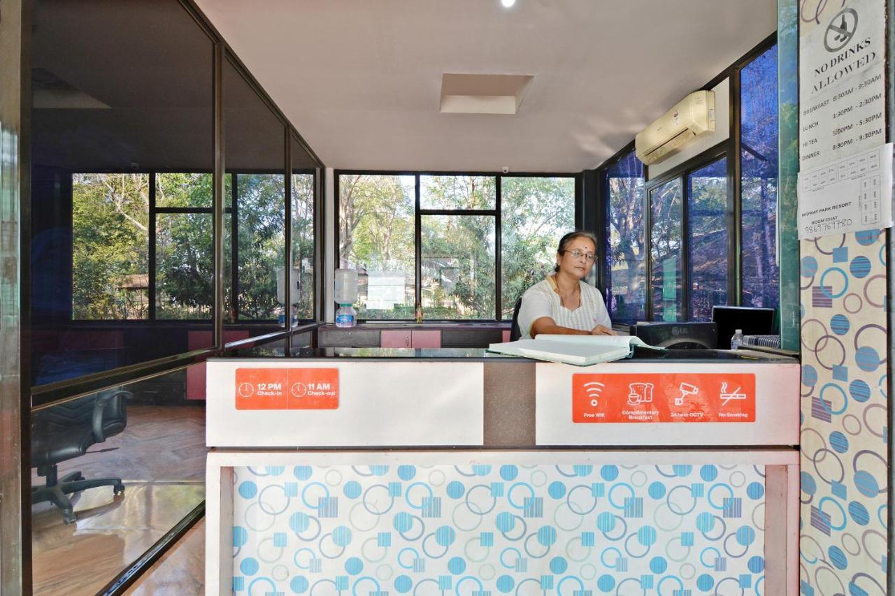 Oyo Midway Park Resort Atgaon 외부 사진