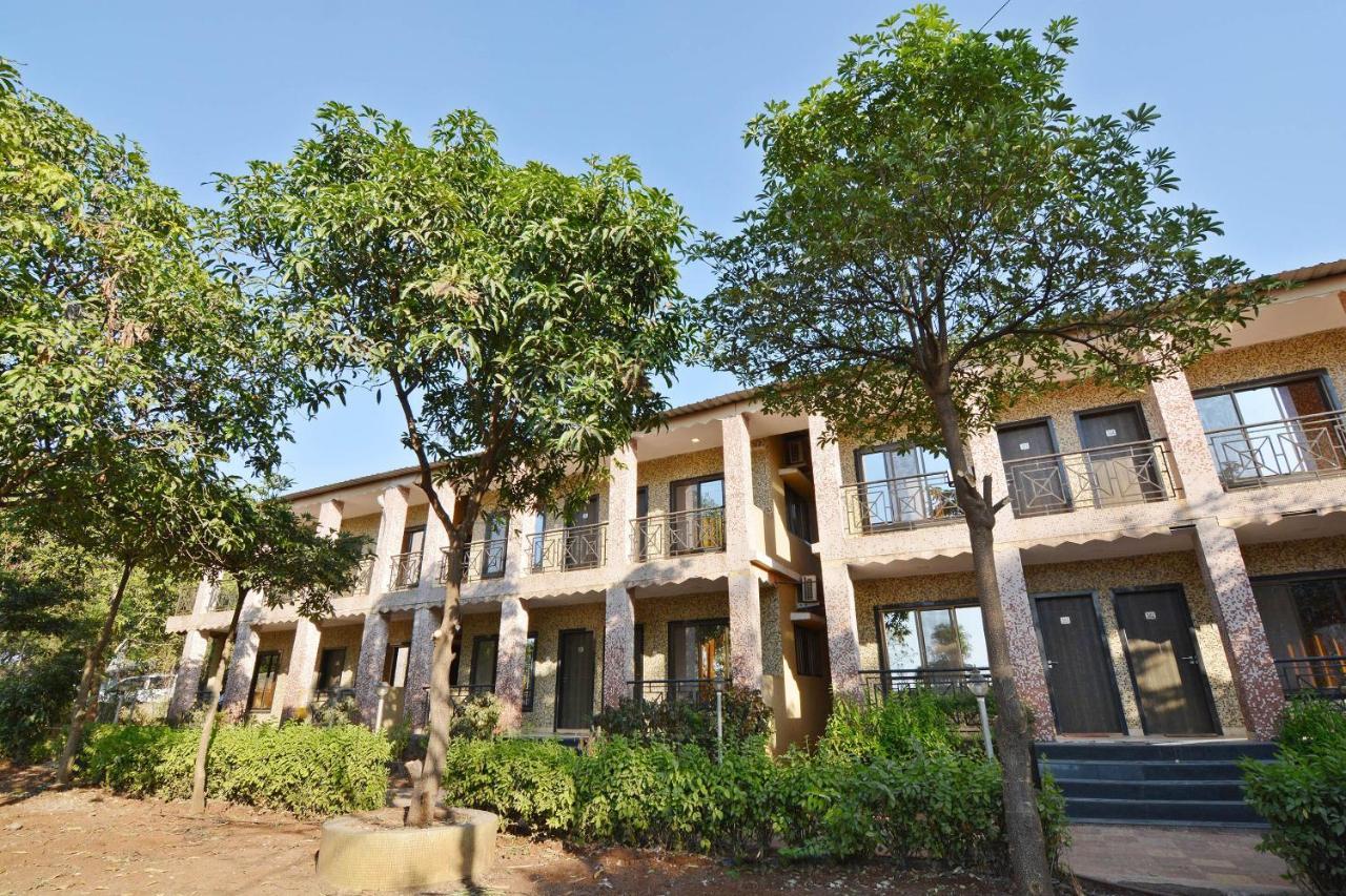 Oyo Midway Park Resort Atgaon 외부 사진